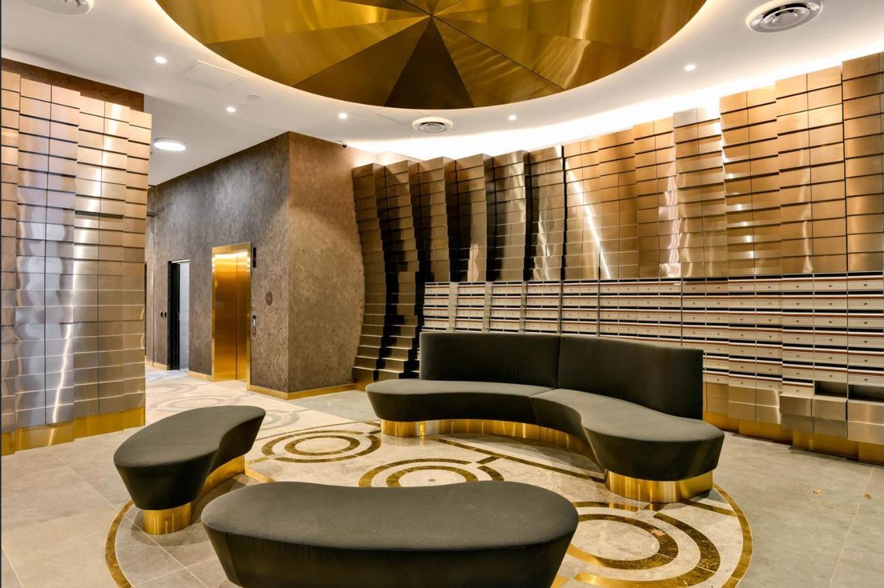 أدليد Realm Apartments By Cllix المظهر الخارجي الصورة