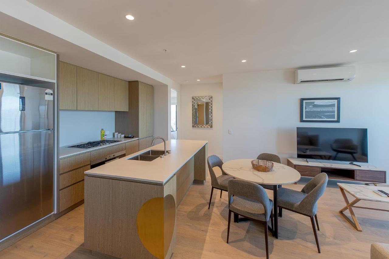 أدليد Realm Apartments By Cllix المظهر الخارجي الصورة